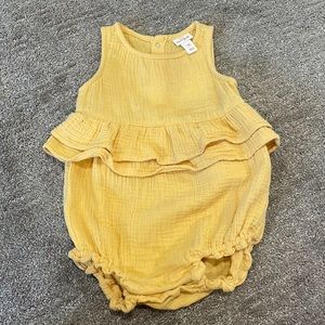 Cat and Jack bubble romper yellow 18mo